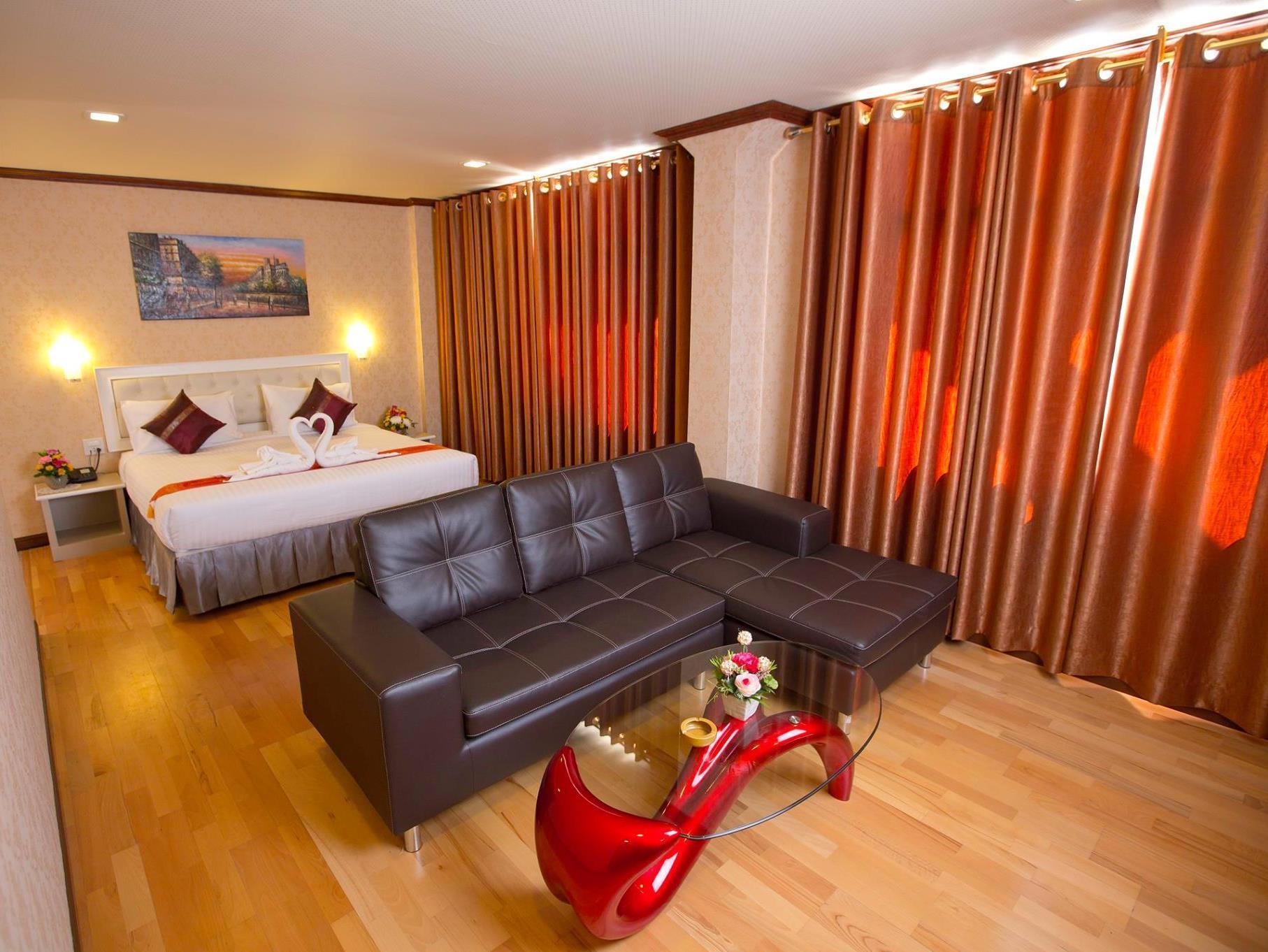 Korat Hotel - Sha Plus Nakhonratchasima Εξωτερικό φωτογραφία