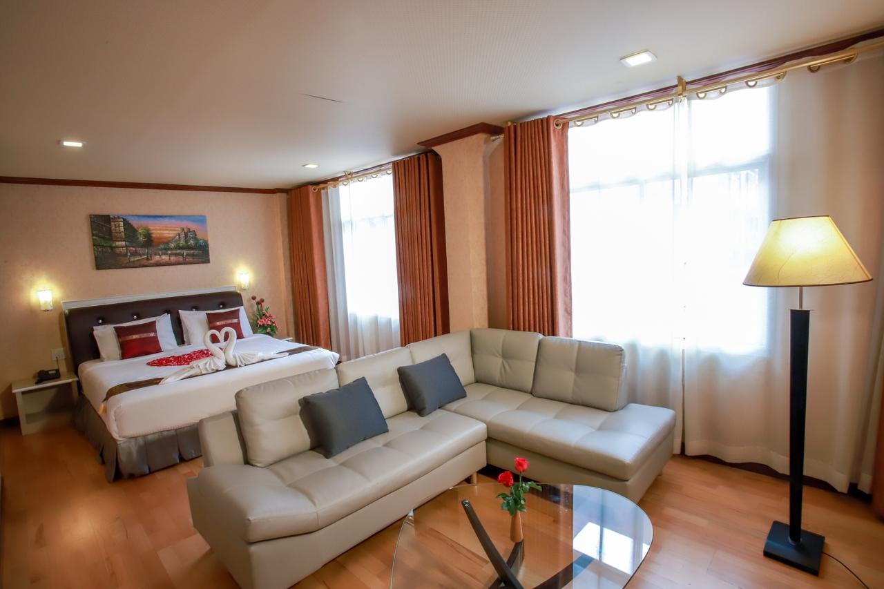 Korat Hotel - Sha Plus Nakhonratchasima Εξωτερικό φωτογραφία
