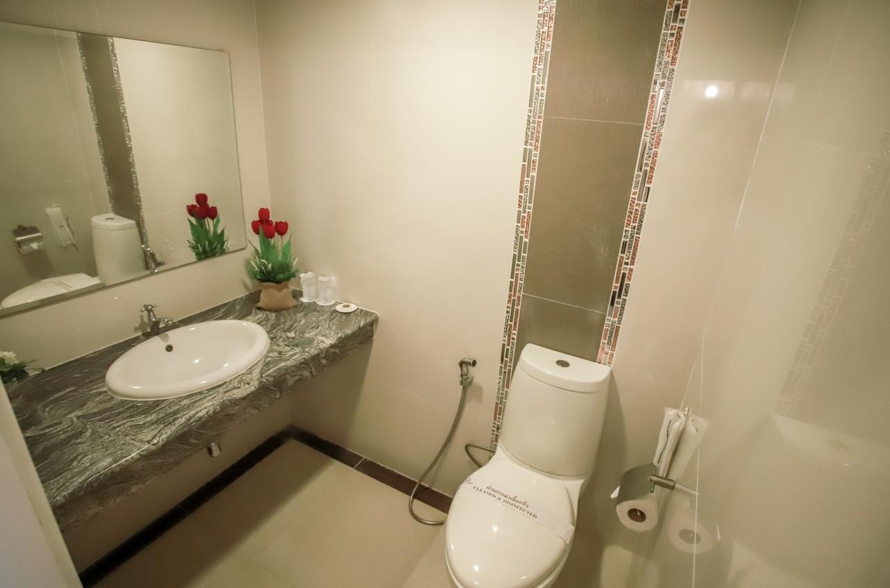 Korat Hotel - Sha Plus Nakhonratchasima Εξωτερικό φωτογραφία