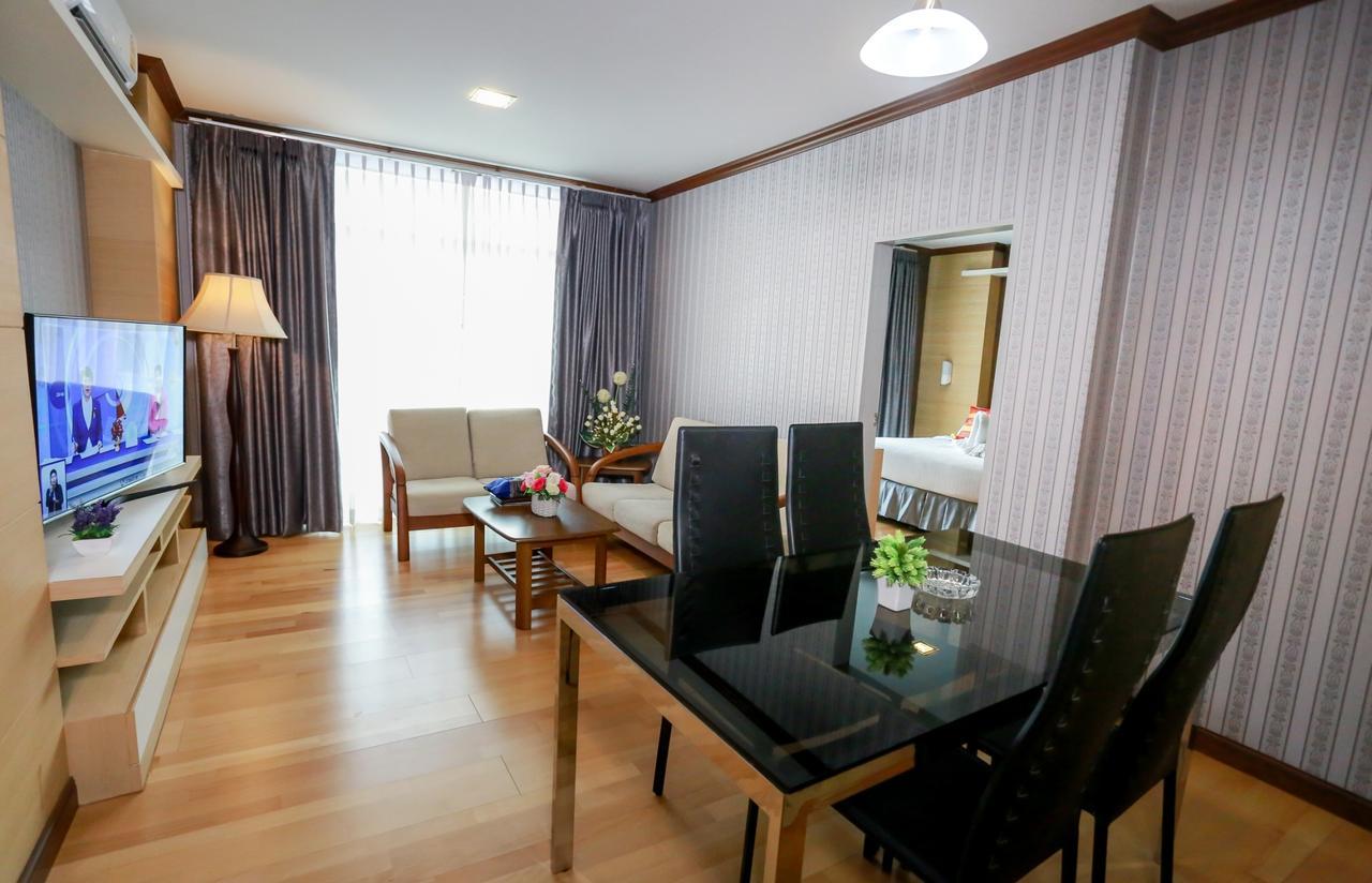 Korat Hotel - Sha Plus Nakhonratchasima Εξωτερικό φωτογραφία