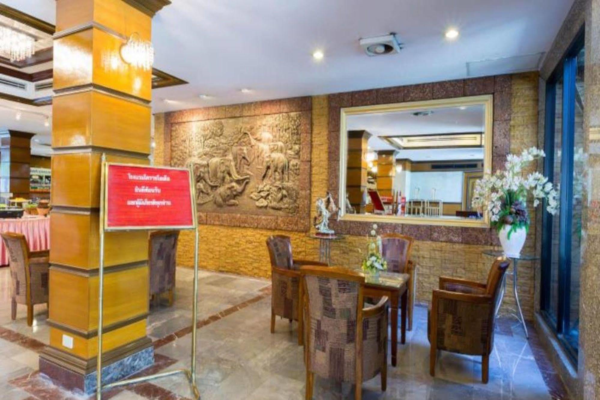 Korat Hotel - Sha Plus Nakhonratchasima Εξωτερικό φωτογραφία
