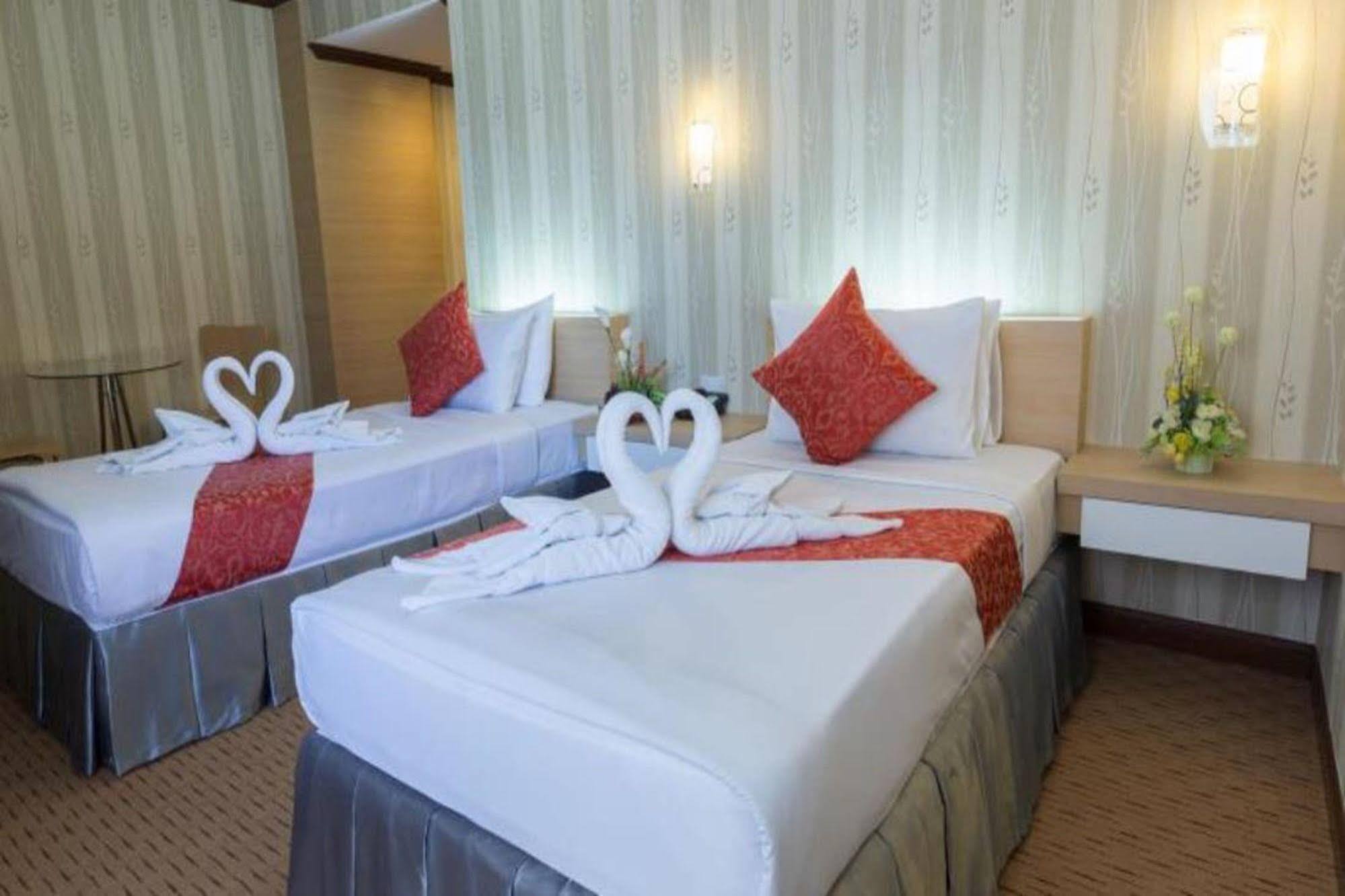 Korat Hotel - Sha Plus Nakhonratchasima Εξωτερικό φωτογραφία