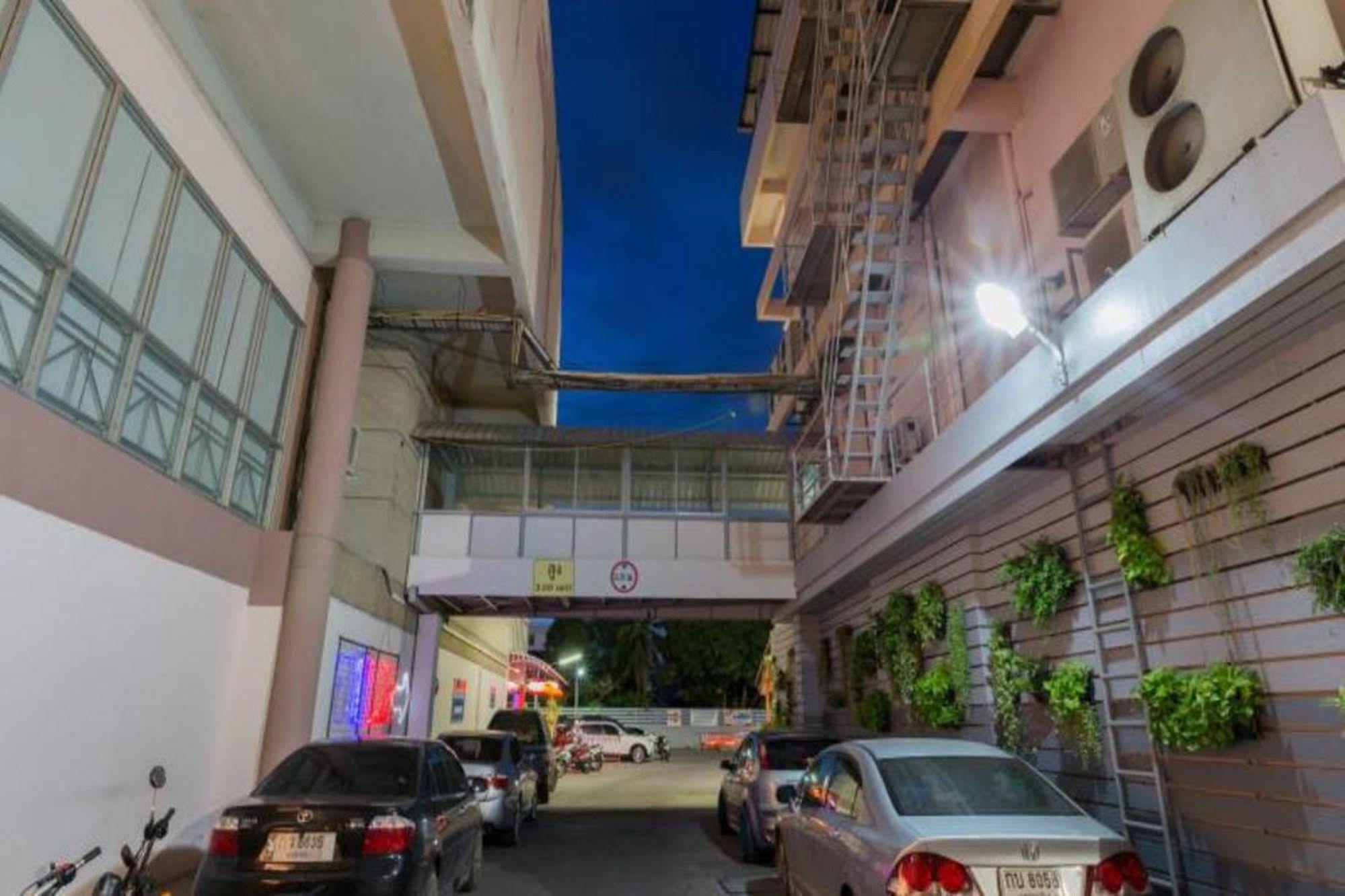 Korat Hotel - Sha Plus Nakhonratchasima Εξωτερικό φωτογραφία
